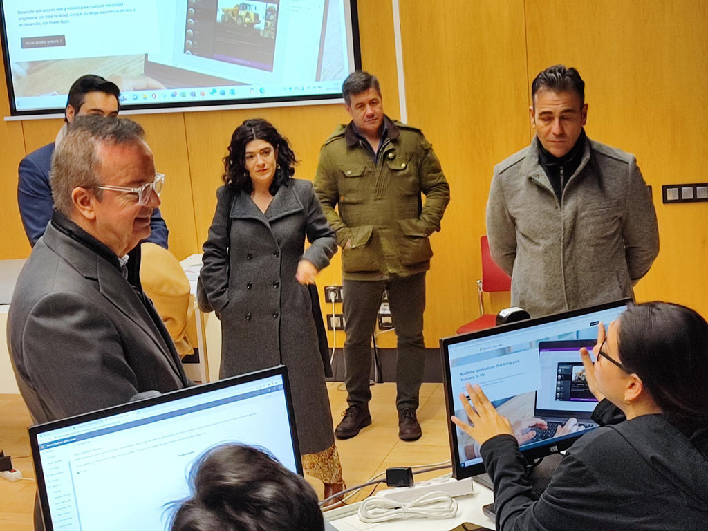 The Secretary of State for Migration Isabel Castro visits the Refugee Reception Center of the Ministry - Microsoft-Nanfor Training for Ukrainian refugees